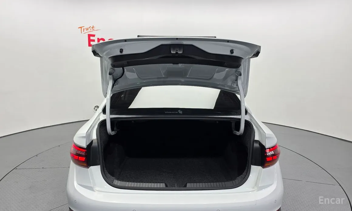 Фото 20 - Volkswagen Jetta