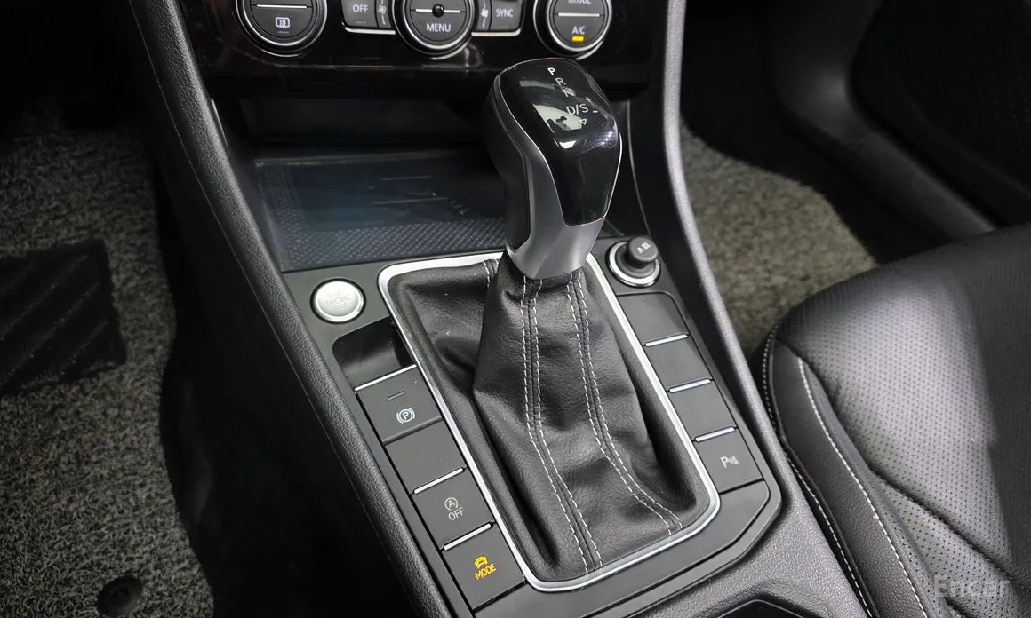 Фото 9 - Volkswagen Jetta