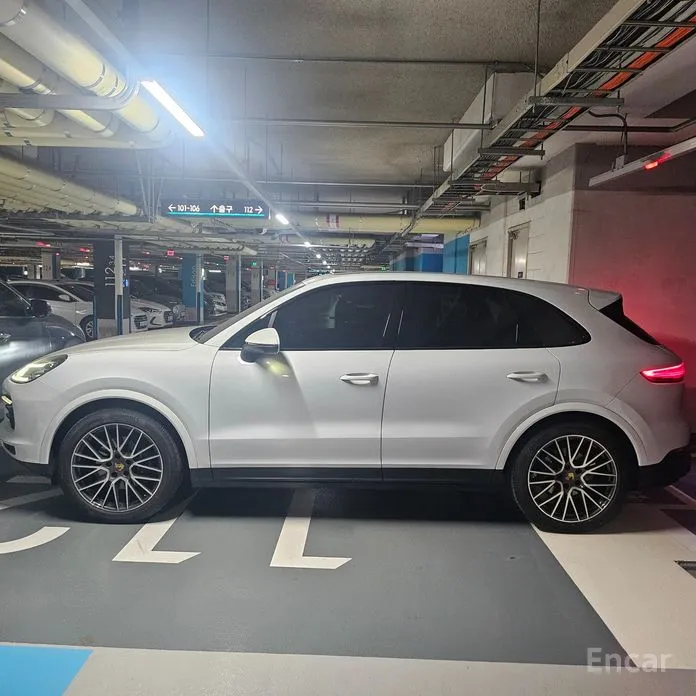 Фото 2 - Porsche Cayenne