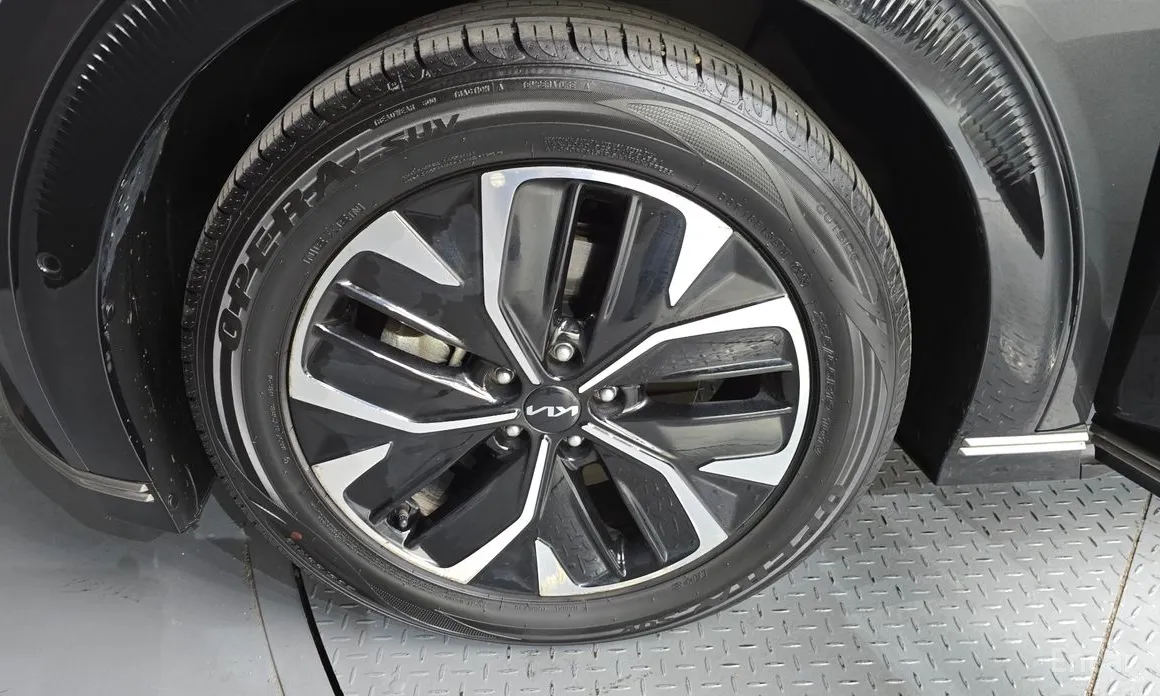 Фото 5 - Kia EV6