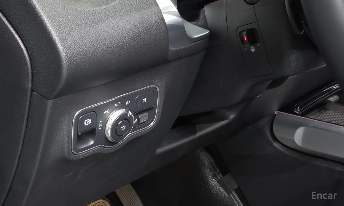 Mercedes-Benz GLB-Class 2020 GLB200 d