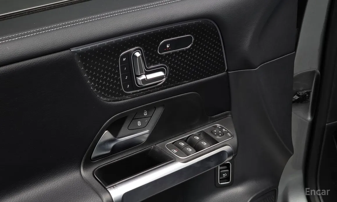 Mercedes-Benz GLB-Class 2020 GLB200 d