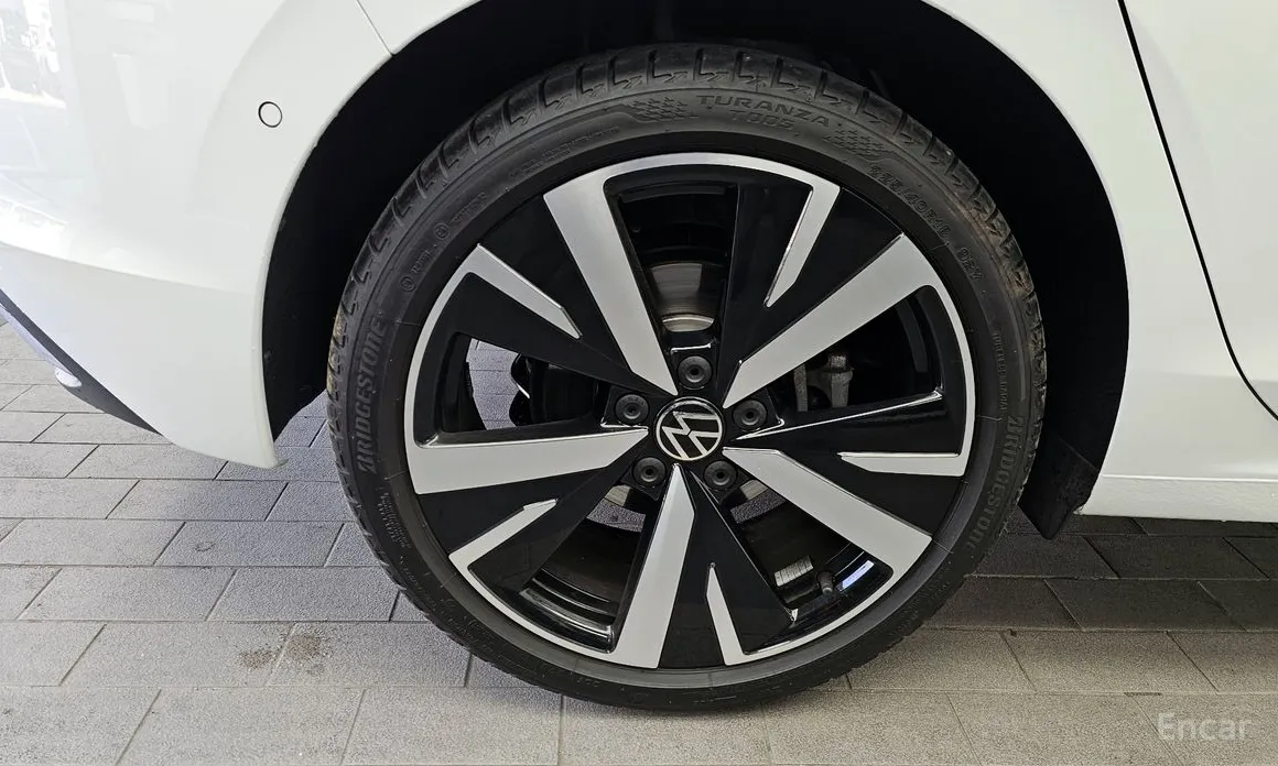 Фото 5 - Volkswagen Golf