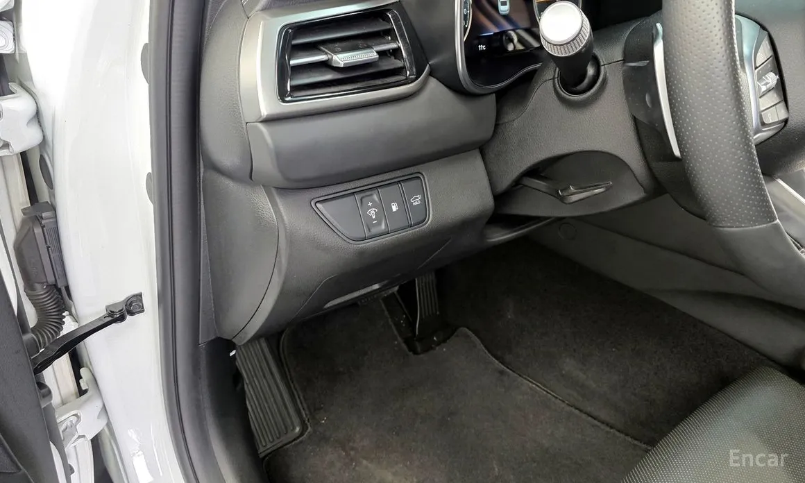 Фото 17 - Genesis G70