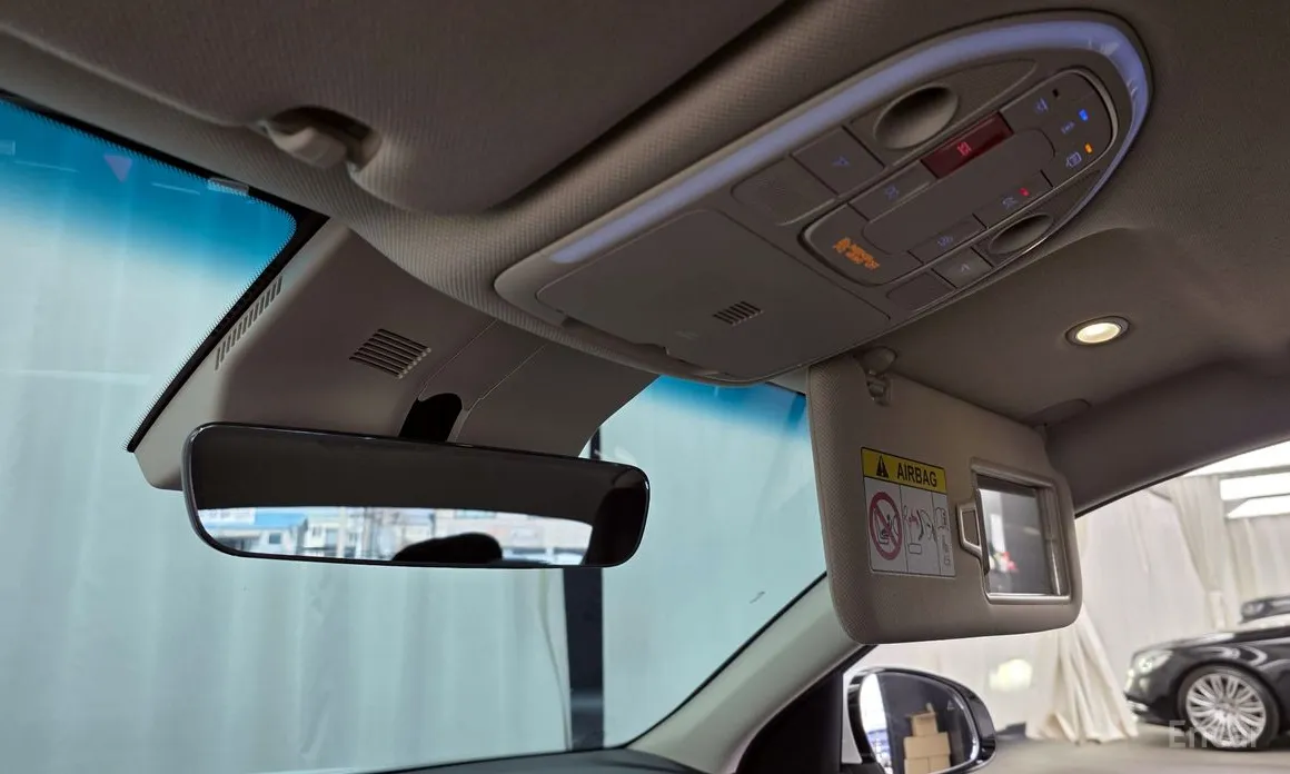 Фото 18 - Genesis G70