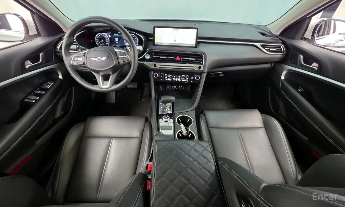 Фото 7 - Genesis G70