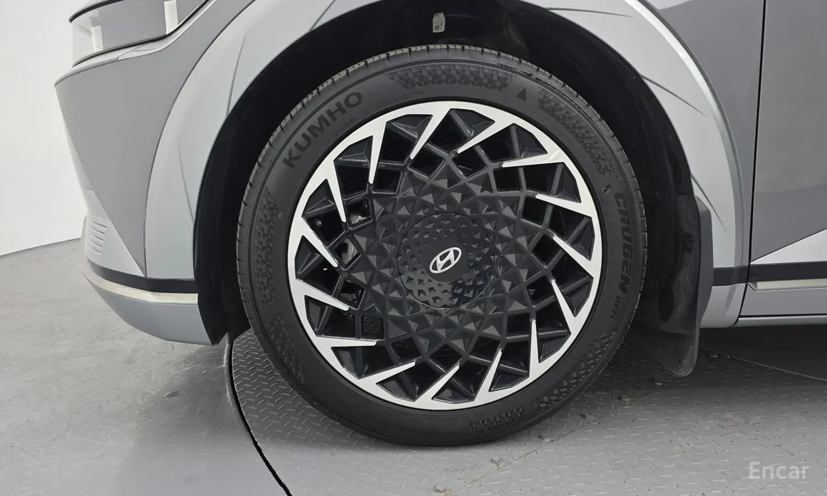 Photo 5 - Hyundai Ioniq 5