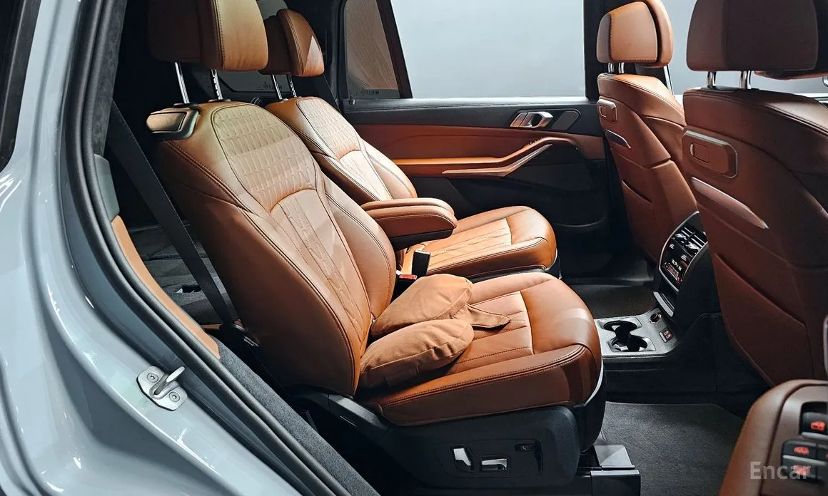 Фото 12 - BMW X7
