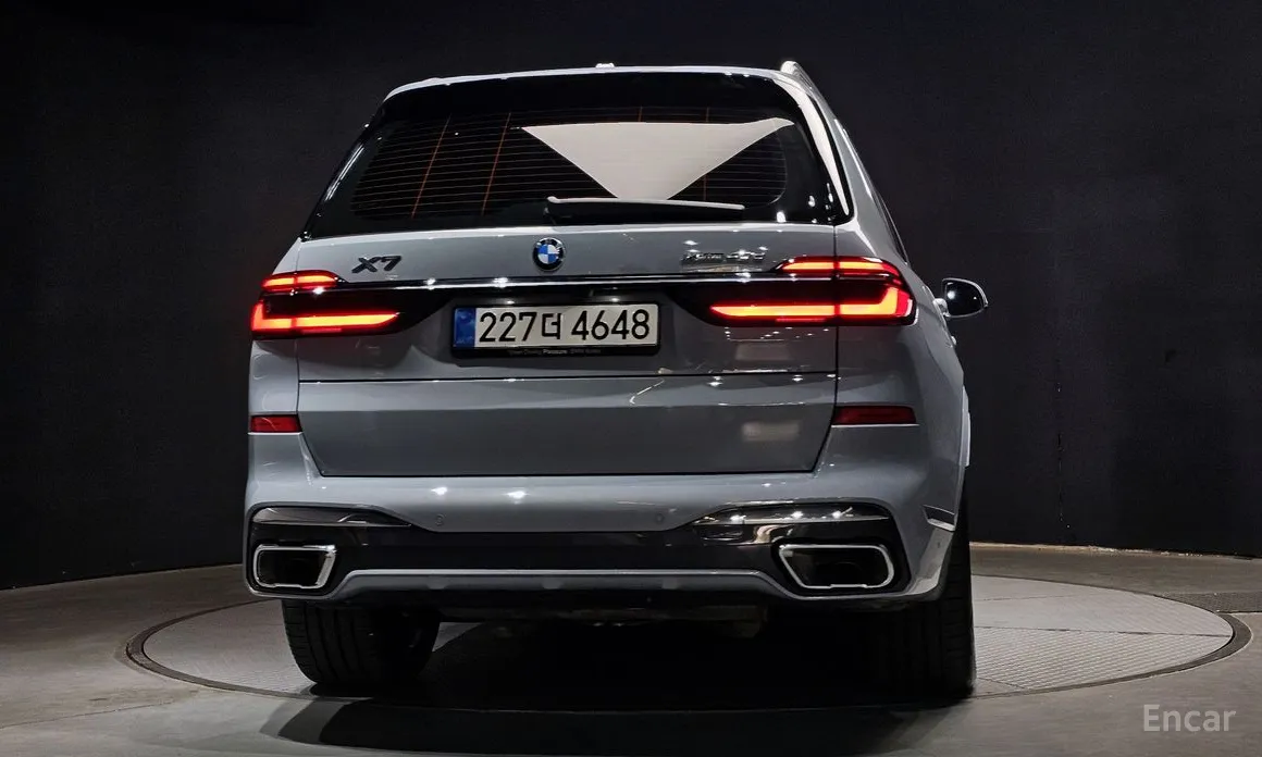 Фото 2 - BMW X7