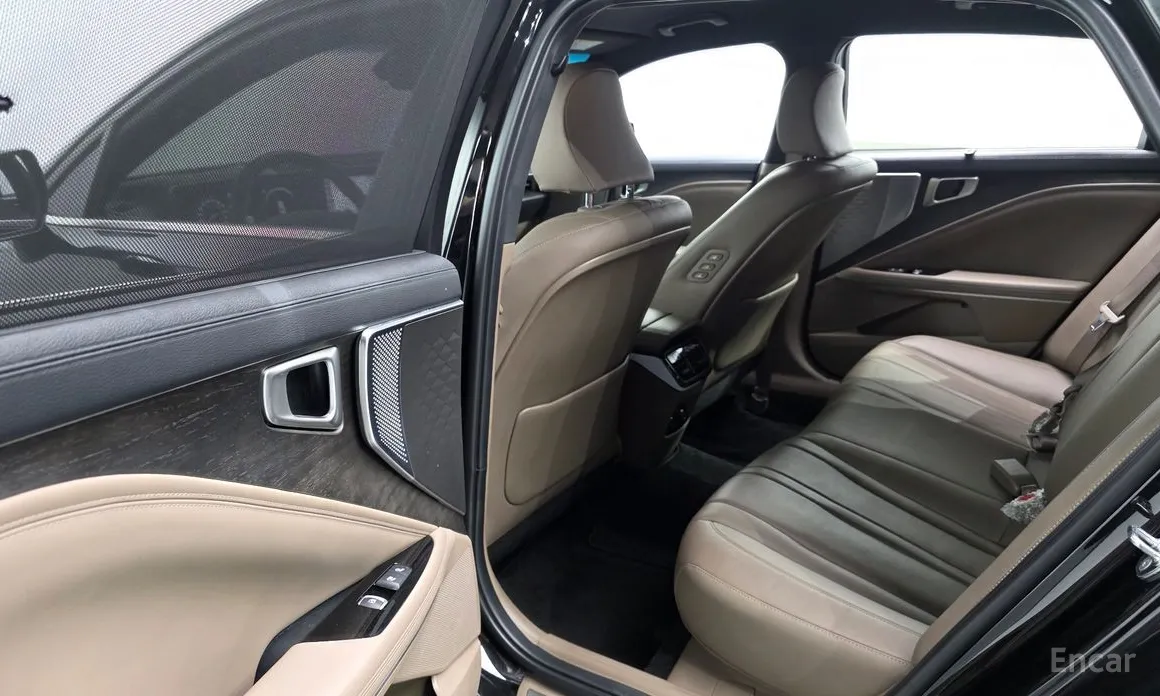 Фото 12 - Kia K8