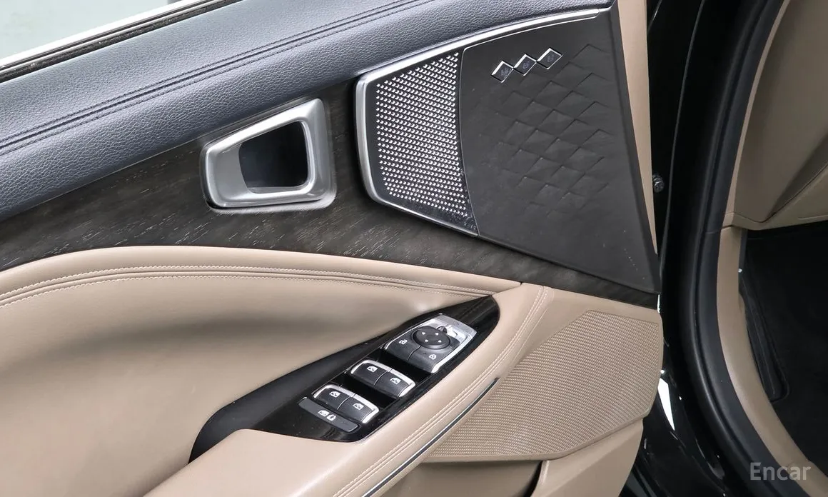 Фото 17 - Kia K8