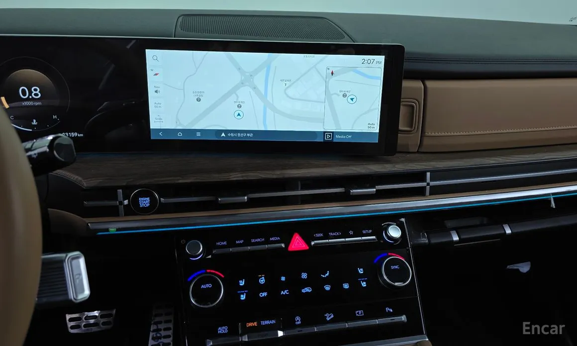 Фото 14 - Hyundai Santa Fe