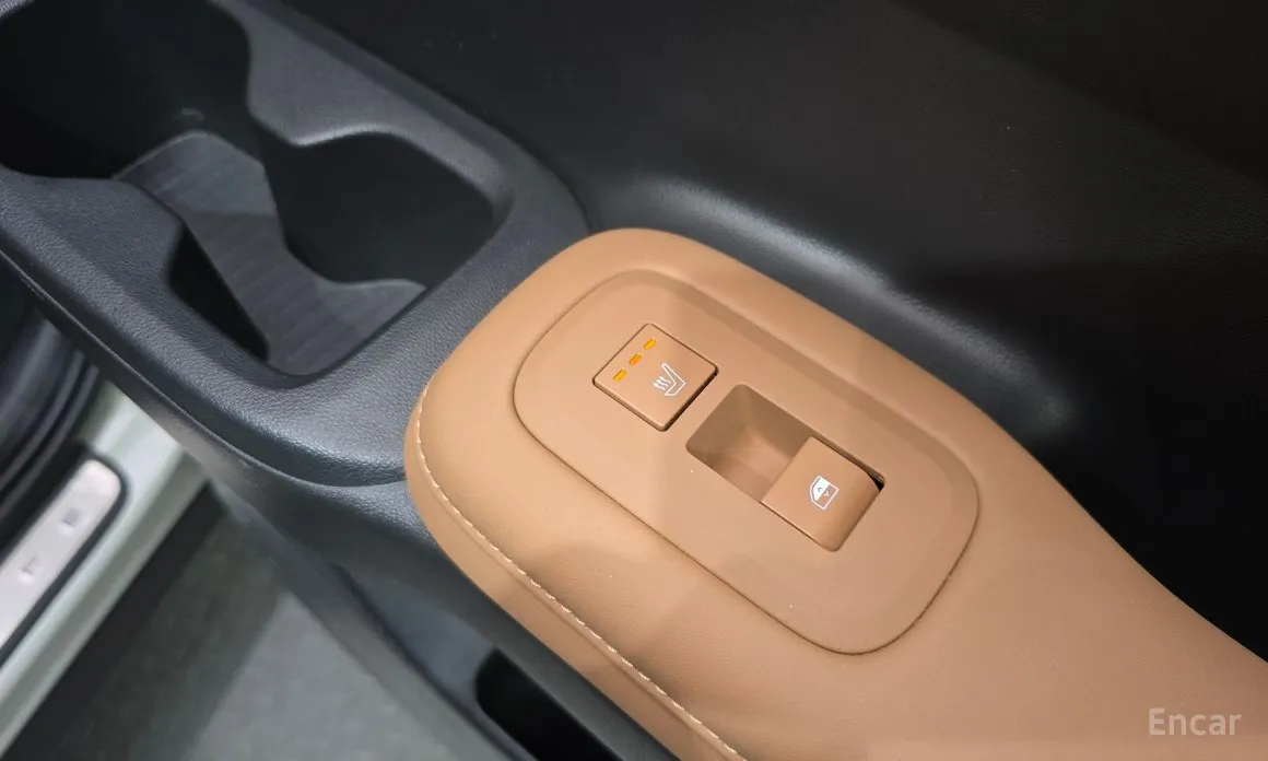 Фото 19 - Hyundai Santa Fe