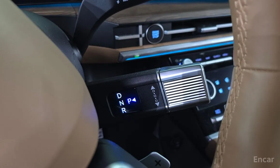 Фото 9 - Hyundai Santa Fe