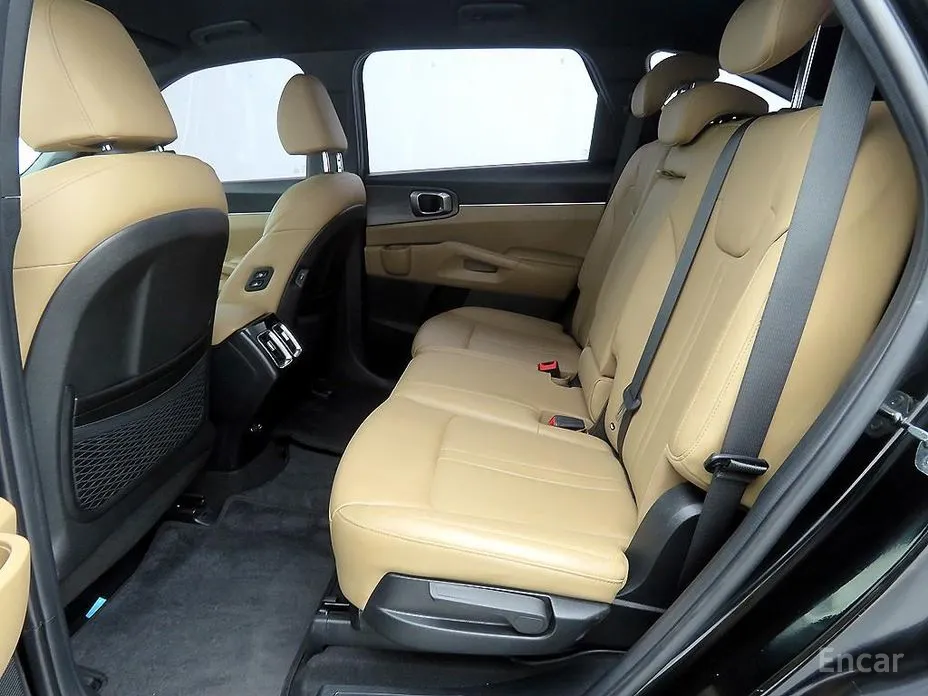 Photo 7 - Kia Sorento