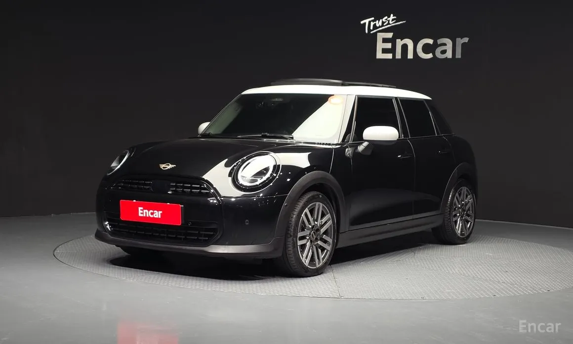 Фото 1 - Mini Cooper