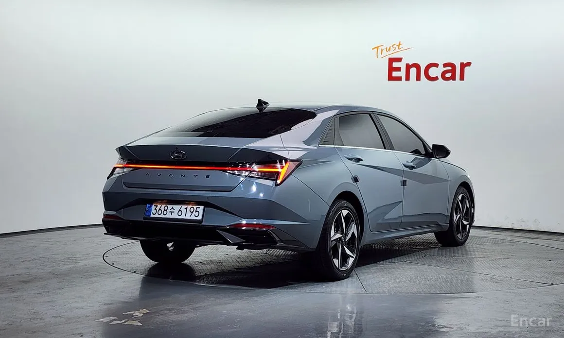 Фото 2 - Hyundai Avante