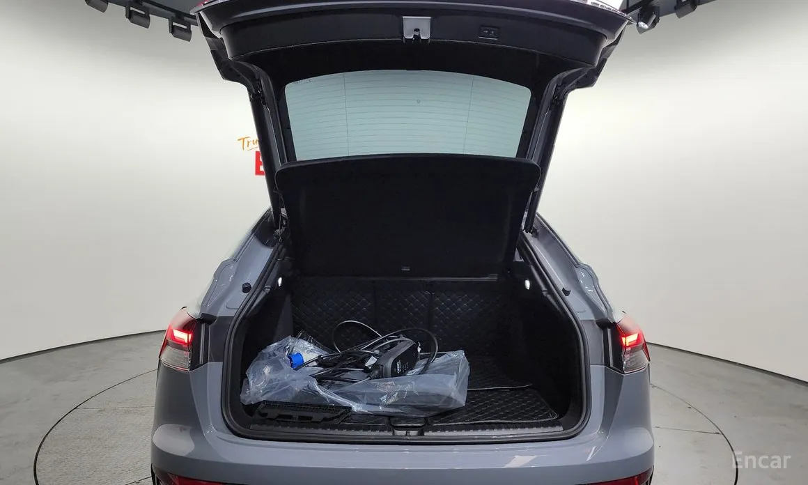 Фото 20 - Audi Q4 e-tron