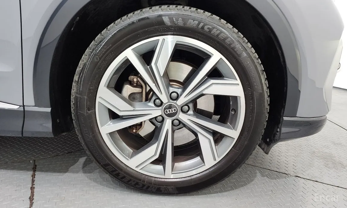 Фото 5 - Audi Q4 e-tron