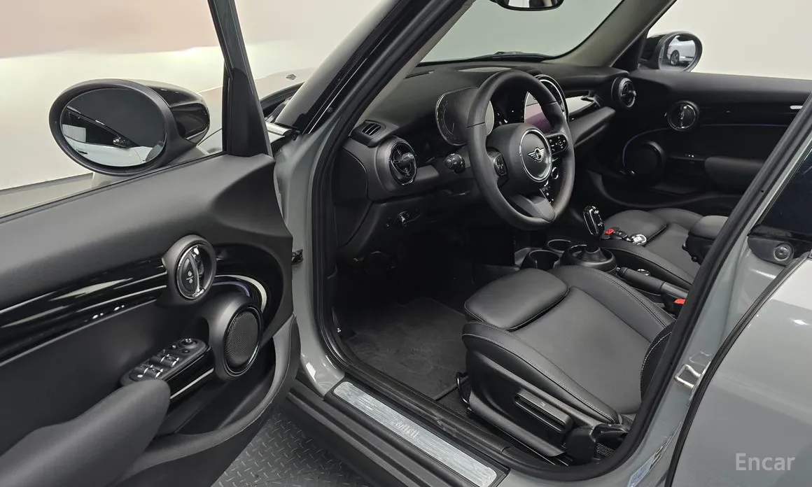 Фото 11 - Mini Cooper