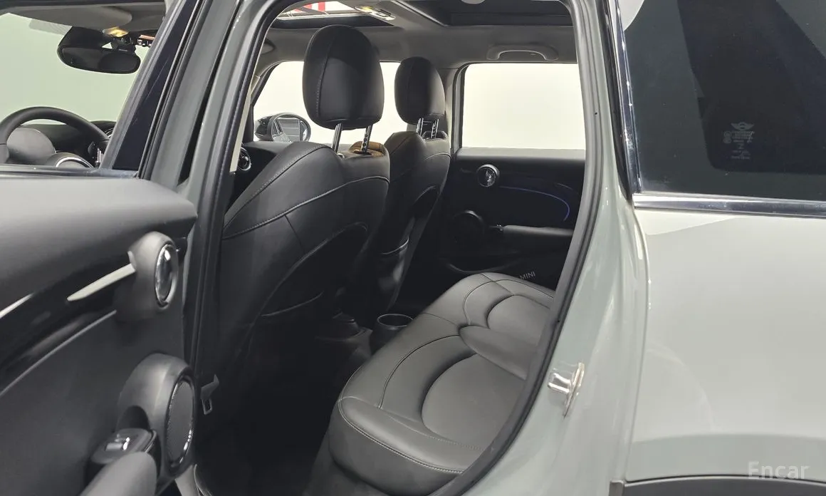 Фото 12 - Mini Cooper