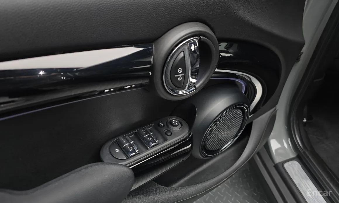 Фото 17 - Mini Cooper