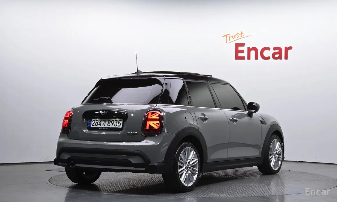 Фото 2 - Mini Cooper