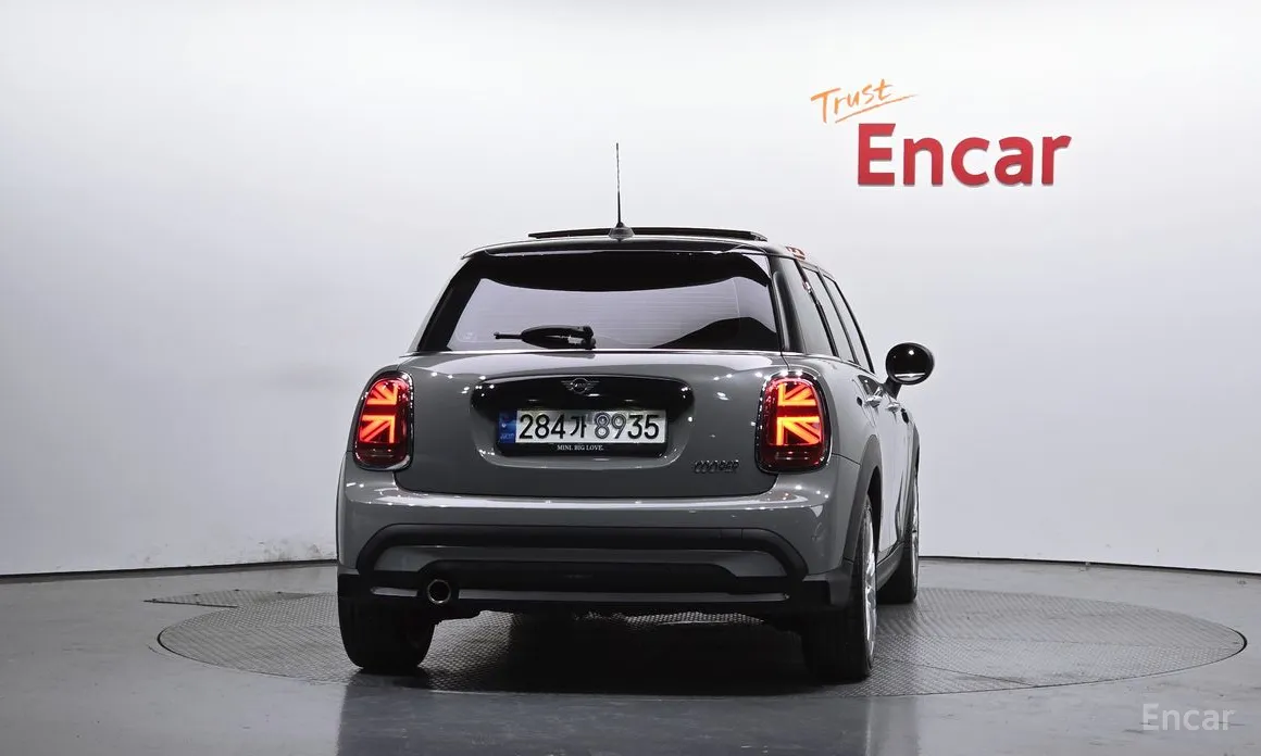 Фото 4 - Mini Cooper