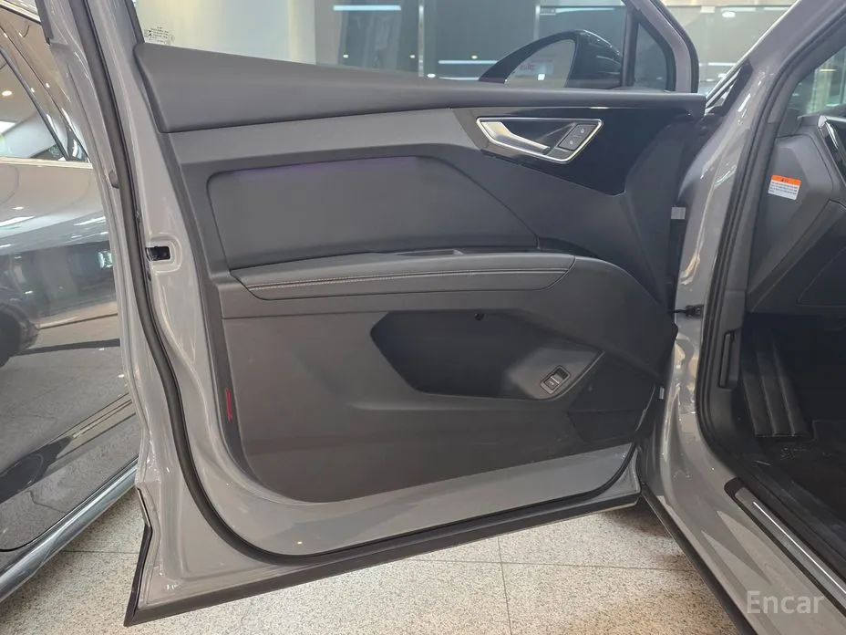 Фото 11 - Audi Q4 e-tron