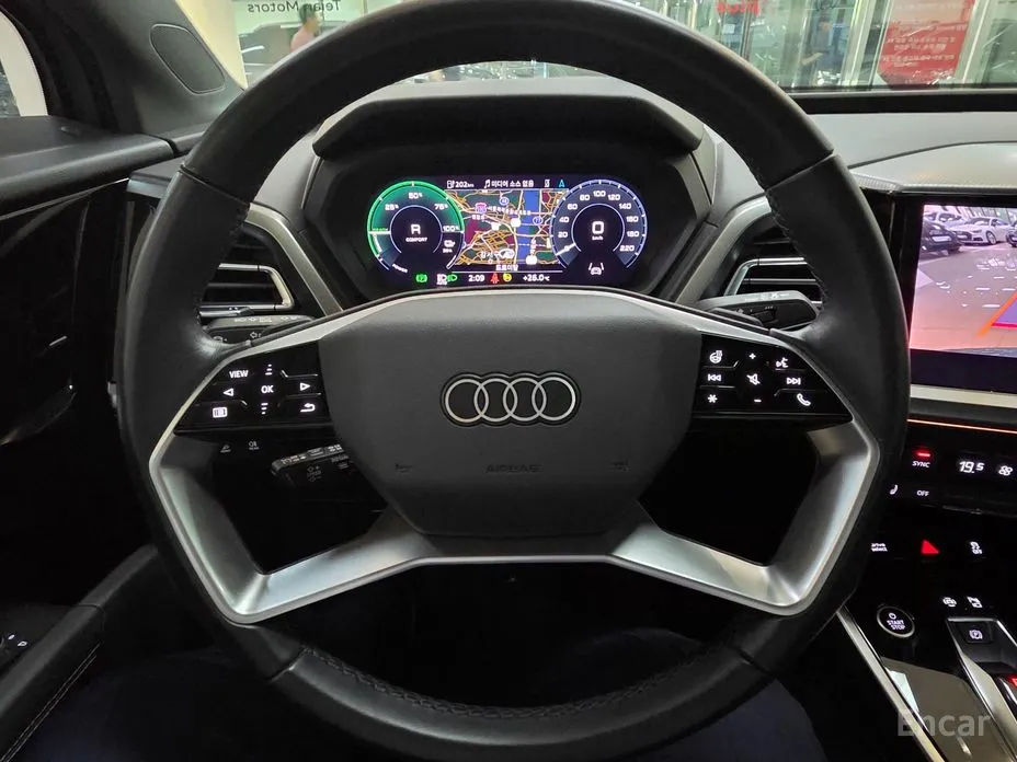 Фото 12 - Audi Q4 e-tron