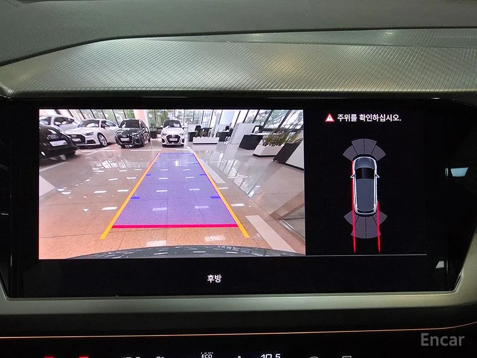 Фото 14 - Audi Q4 e-tron