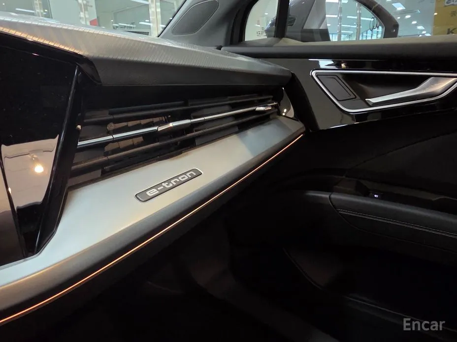 Фото 8 - Audi Q4 e-tron