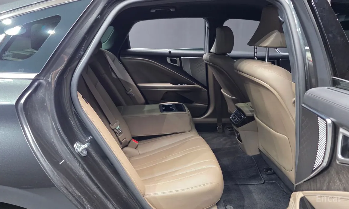 Фото 12 - Kia K8