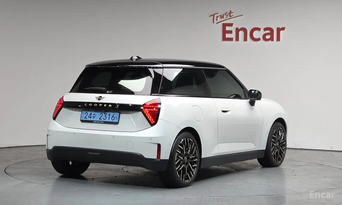 Фото 2 - Mini Cooper