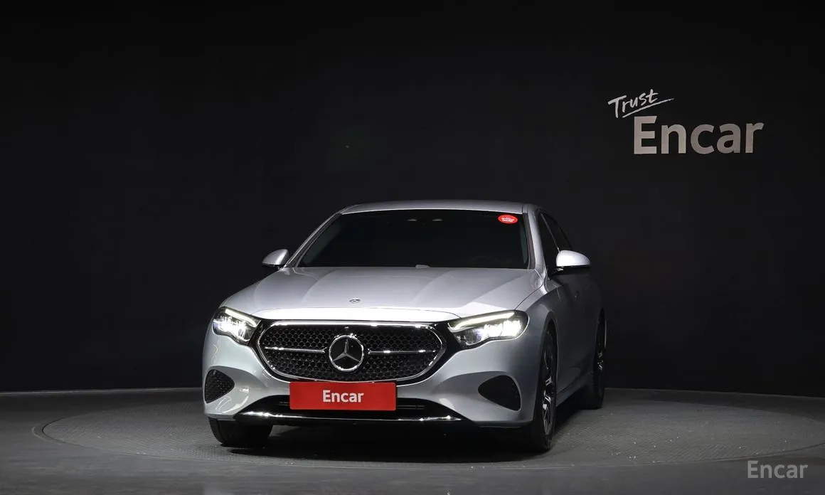 Photo 3 - Mercedes-Benz E-Class