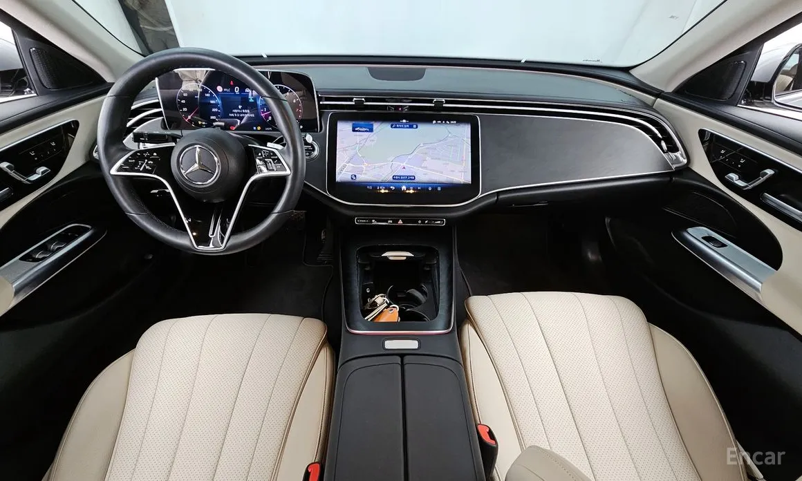 Photo 7 - Mercedes-Benz E-Class