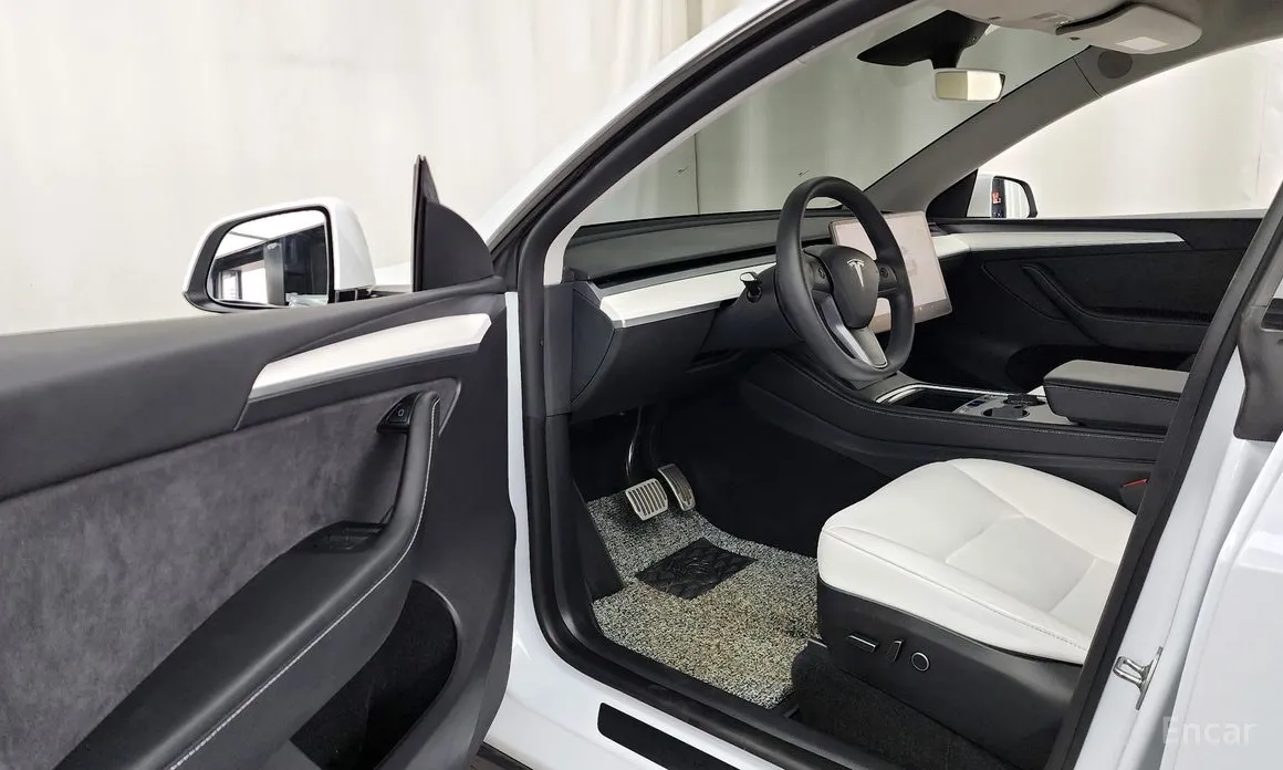 Фото 10 - Tesla Model Y