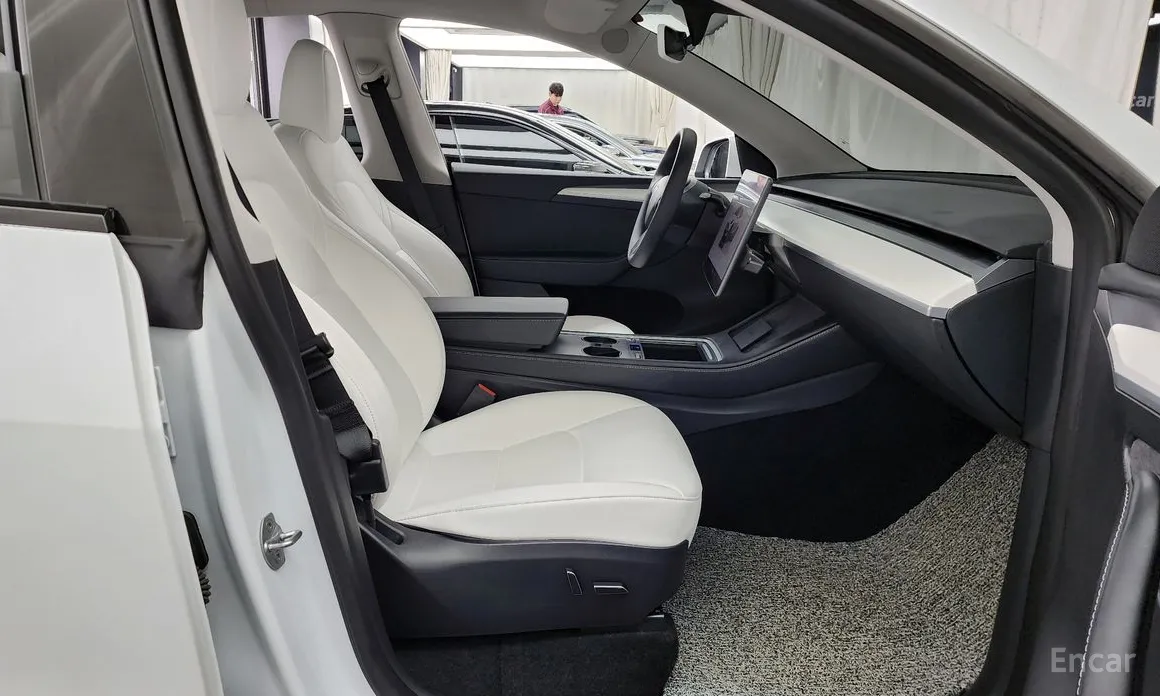 Фото 11 - Tesla Model Y