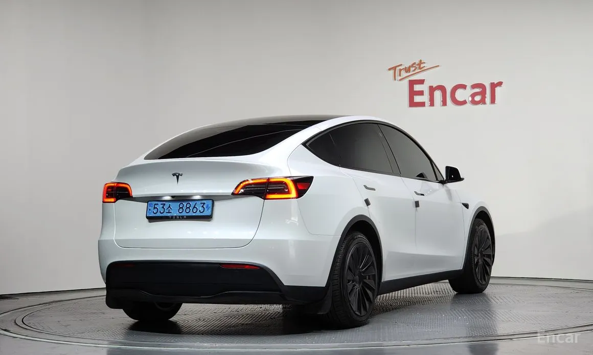 Фото 2 - Tesla Model Y