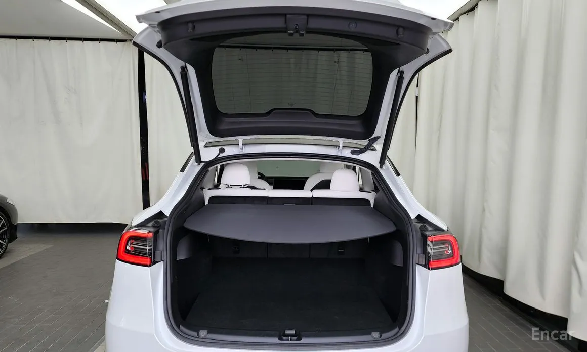 Фото 20 - Tesla Model Y