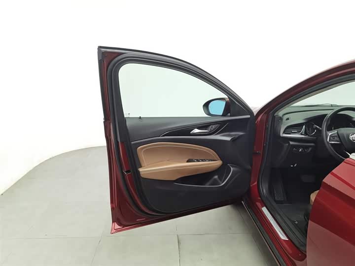 Фото 8 - Buick Regal