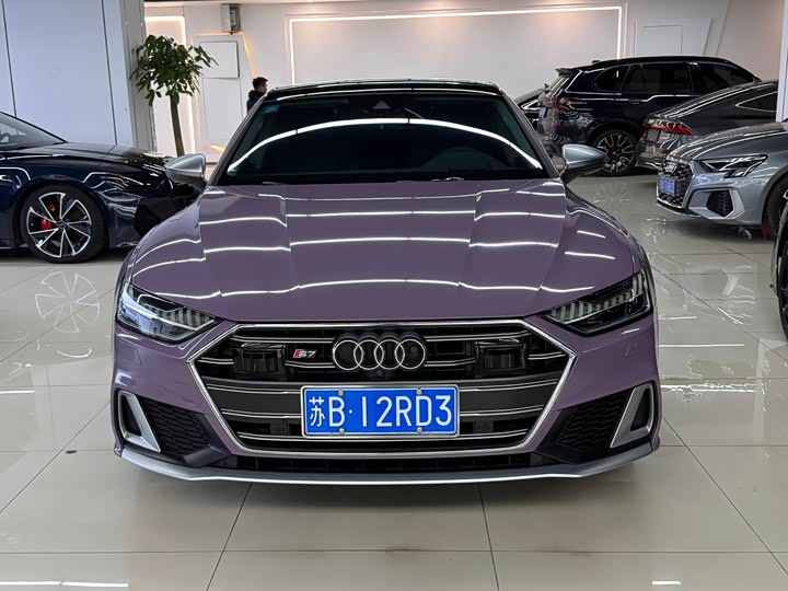 Фото 2 - Audi S7