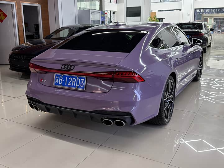 Фото 4 - Audi S7