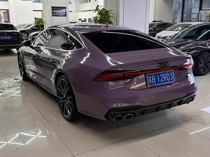 Фото 5 - Audi S7