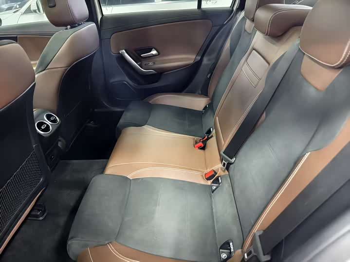 Фото 7 - Mercedes-Benz A-Class