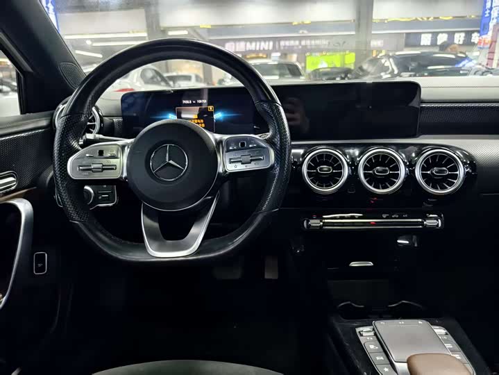 Фото 9 - Mercedes-Benz A-Class