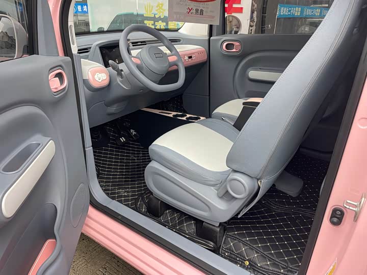 Фото 9 - Bestune Pony