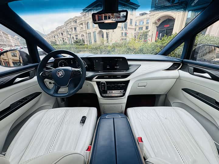 Фото 8 - Buick GL8 ES