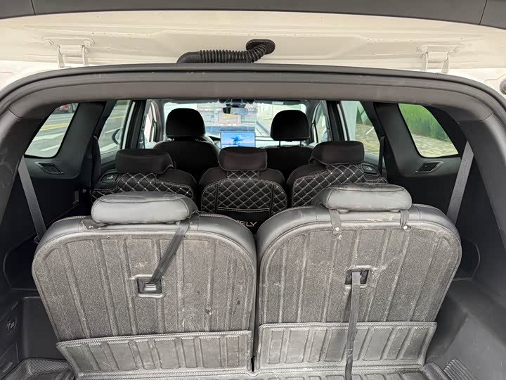 Фото 8 - Geely Okavango L