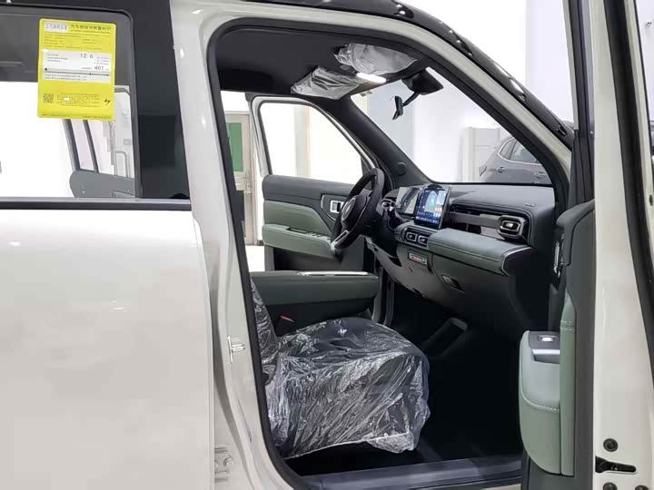 Фото 7 - Baojun Yep Plus